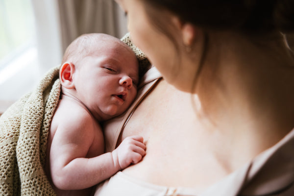 Newborn Feeding 101: Your Most Common Questions, Answered