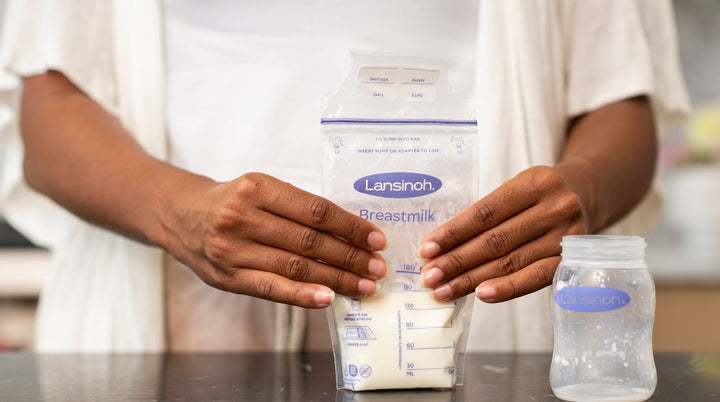Storing breastmilk into milk storage bag